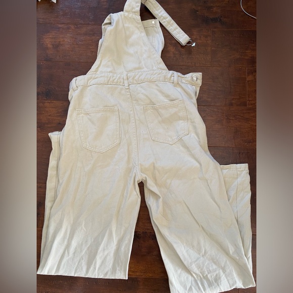 SHEIN cream coloured overalls - Picture 2 of 2